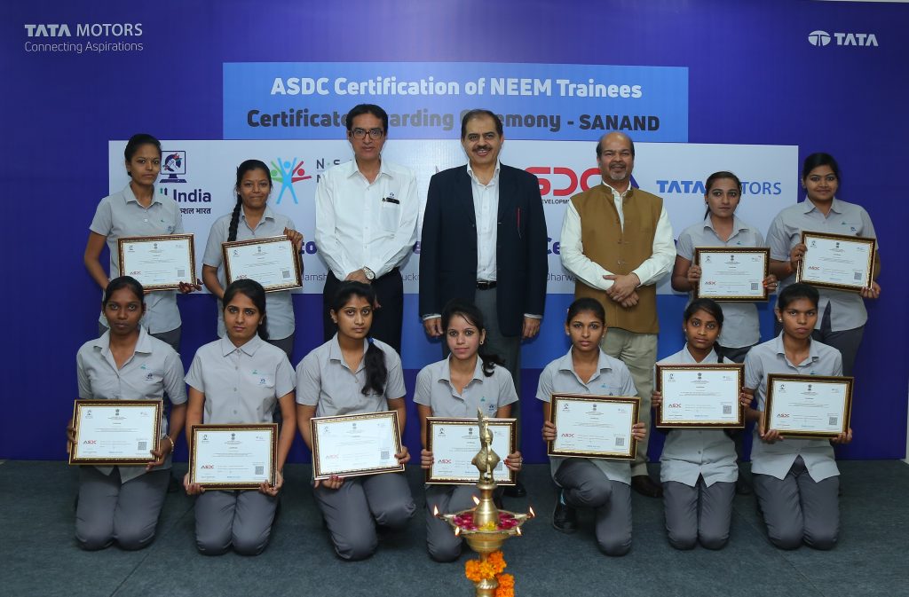 Tata Motors and ASDC certify first batch of trainees in Sanand for skills in automotive assembly
