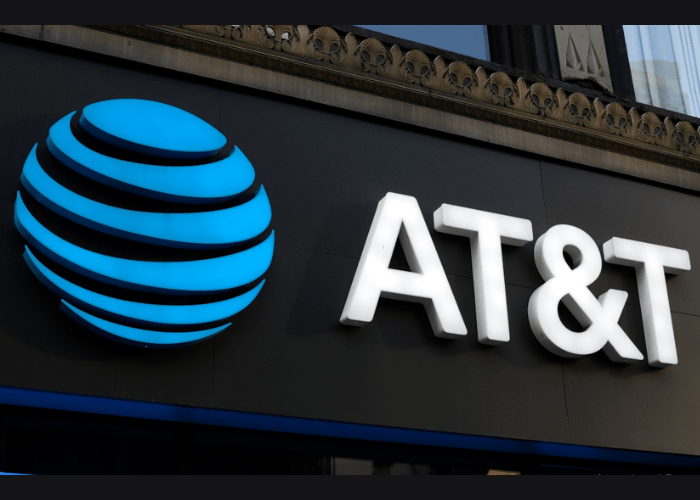 AT&T CEO issues ultimatum: “Return to office full-time or leave” AT&T