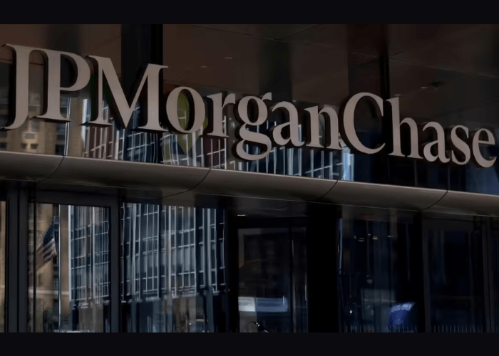 JPMorgan Chase pilots AI-powered staff reviews JPMorgan chase