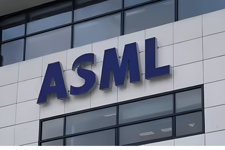 ASML to offer €20,000 retention bonus to employees staying through 2030 ASML